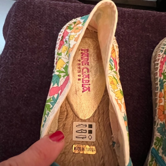 Flowered Pare Gabia 🆕 🌸🌸💐Floral Espadrilles - Picture 5 of 5